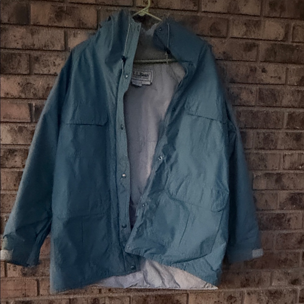 LL BEAN woman’s light gray and blue jacket - Picture 3 of 7